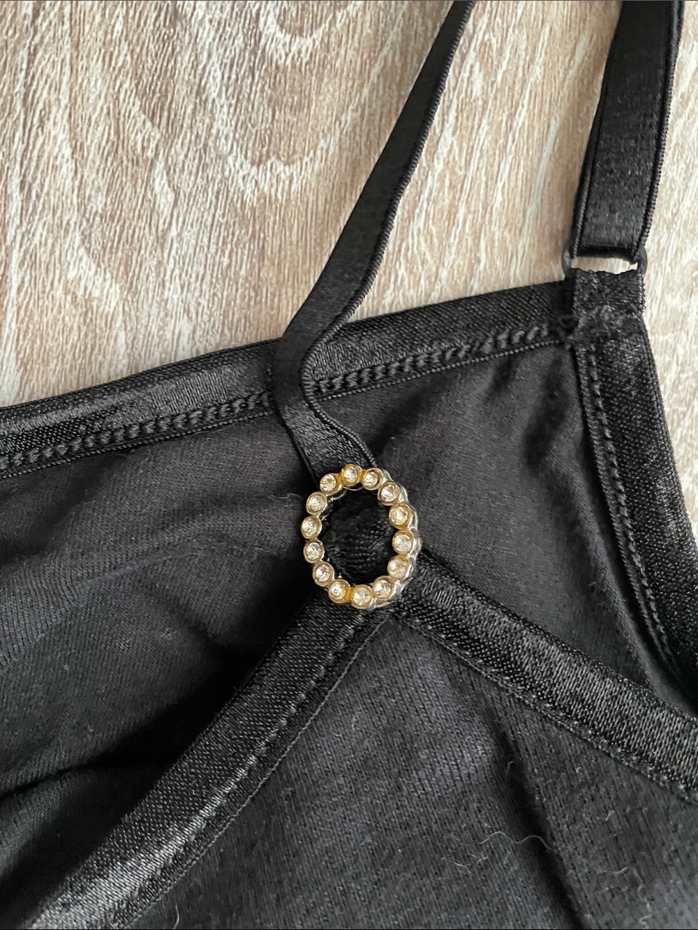 Harley-Davidson Vintage Women's XL Black Rhinestone Wing Tank Top Built In Bra - Picture 4 of 11